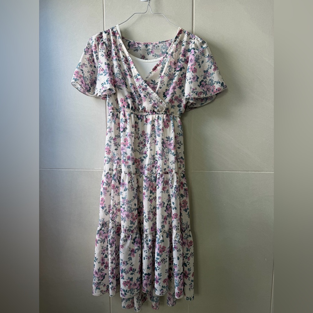 Zhenzi Floral Wrap Midi Dress in Pink and White